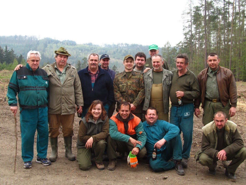 Společn&aacute; brig&aacute;da - s&aacute;zen&iacute; stromků Myslejovice 5. 4. 2014 (Velk&yacute; obr&aacute;zek)