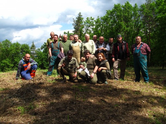 Společn&aacute; brig&aacute;da - s&aacute;zen&iacute; stromků, Dětkovice 8.5.2014 (Obr&aacute;zek pro zobrazen&iacute; na str&aacute;nce)